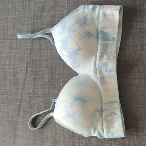 PINK XS wireless sports bra